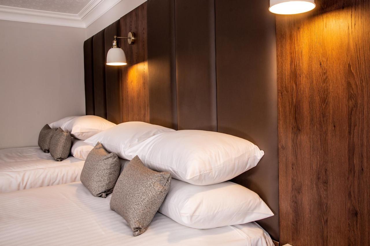 Bredbury Hall Hotel ستوكبورت المظهر الخارجي الصورة