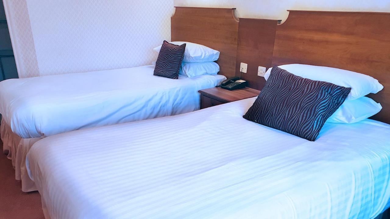 Bredbury Hall Hotel ستوكبورت المظهر الخارجي الصورة