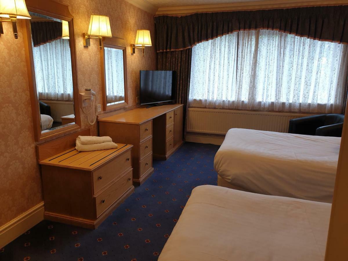 Bredbury Hall Hotel ستوكبورت المظهر الخارجي الصورة