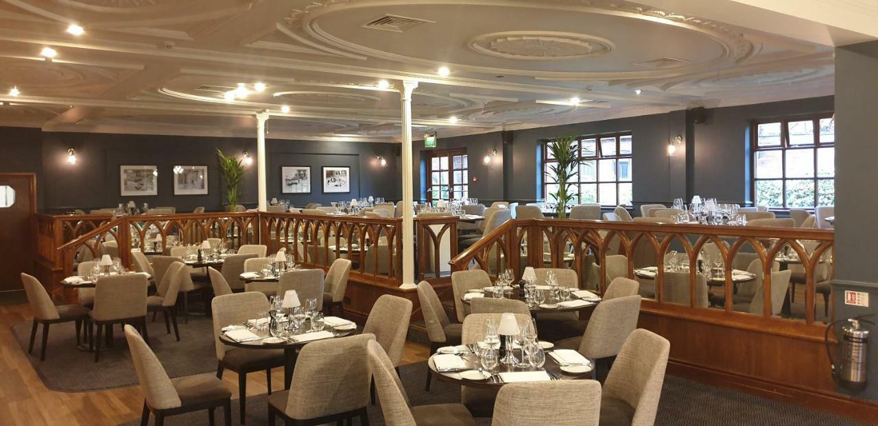 Bredbury Hall Hotel ستوكبورت المظهر الخارجي الصورة